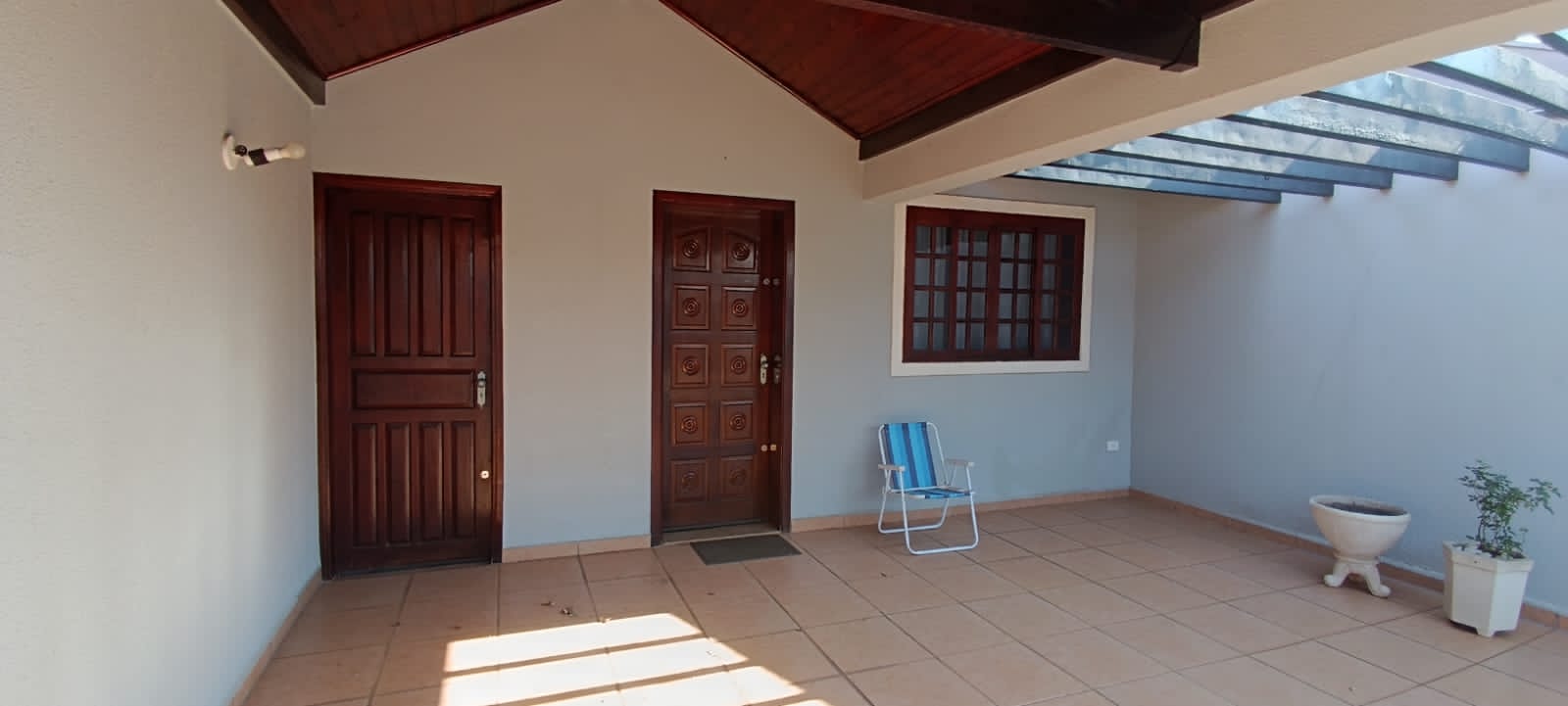 Casa com 2 Quartos à Venda, 150,00 m² - Foto 1