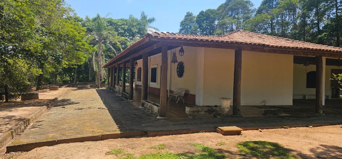 Rural com 4 Quartos à Venda, 242.000,00 m² - Foto 16
