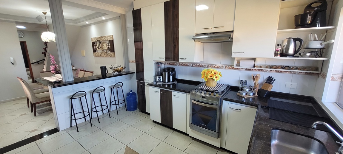 Casa com 3 Quartos à Venda, 228,50 m² - Foto 2