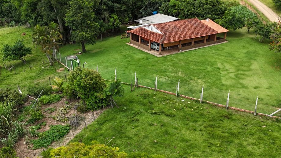 Rural com 3 Quartos à Venda, 160.000,00 m² - Foto 1