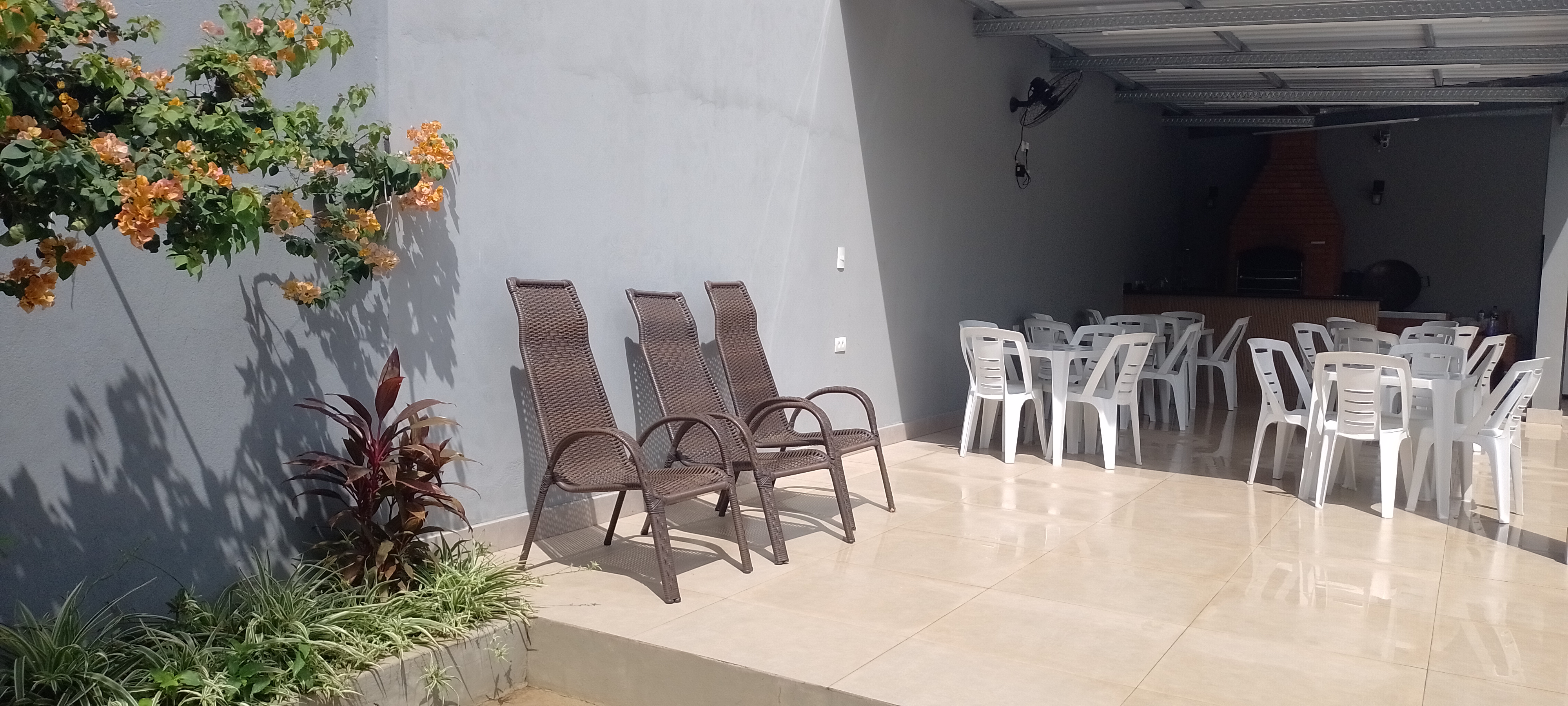 Casa com 1 Quarto à Venda, 300,00 m² - Foto 2