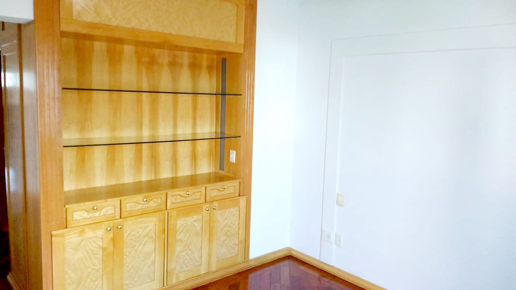 Apartamento com 4 Quartos à Venda - Foto 31