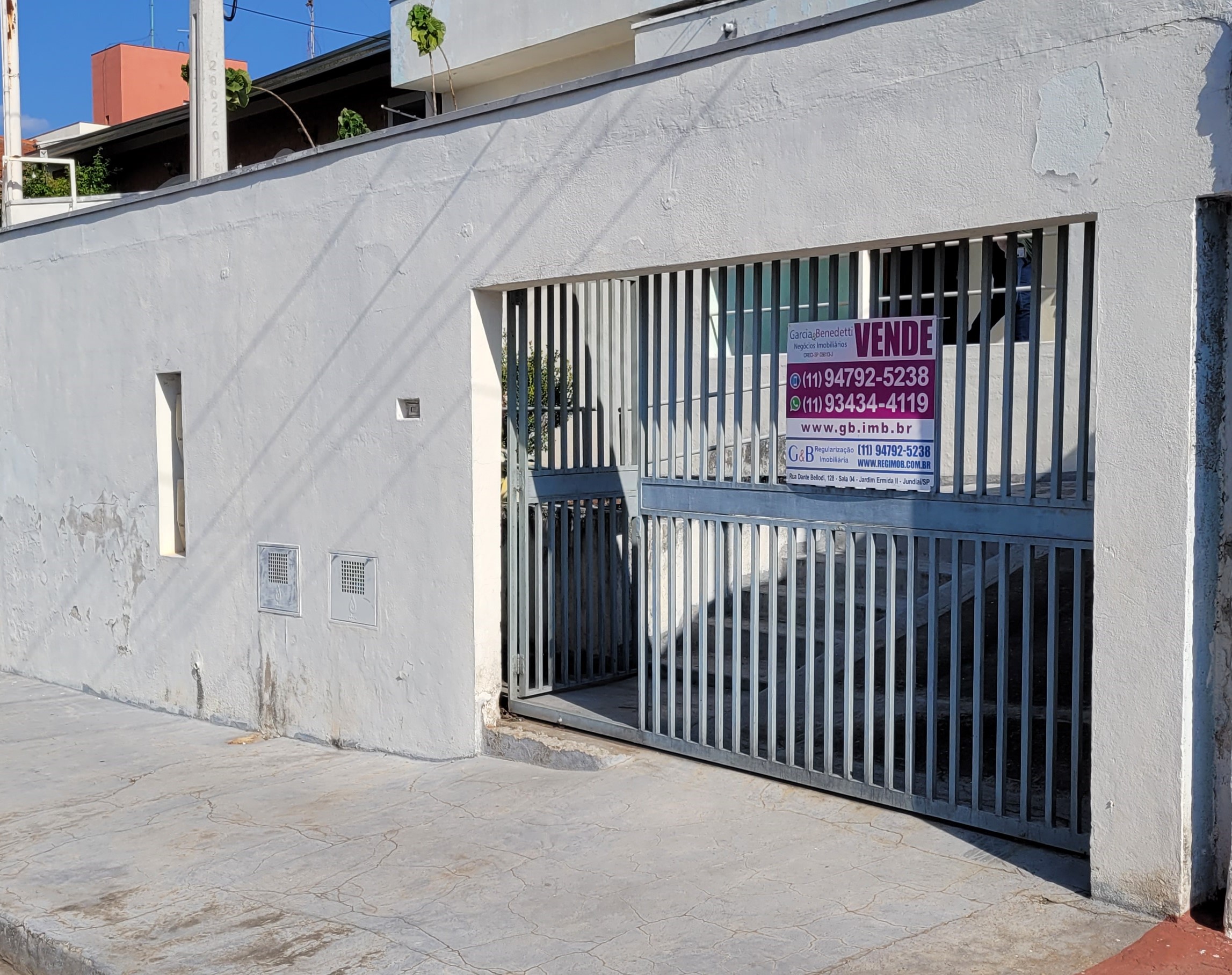 Casa com 4 Quartos à Venda, 250,00 m² - Foto 2