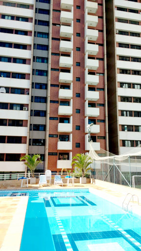 Apartamento com 4 Quartos à Venda - Foto 2